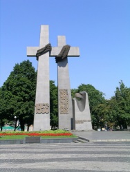pomnik-poznanskiego-czerwca-1956-fot-mimpic1101759929072show2